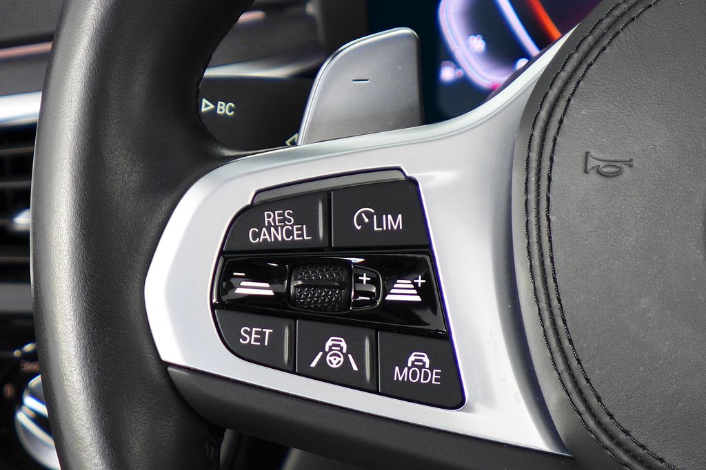 Thumbnail: 2022 BMW 5 Series - 29