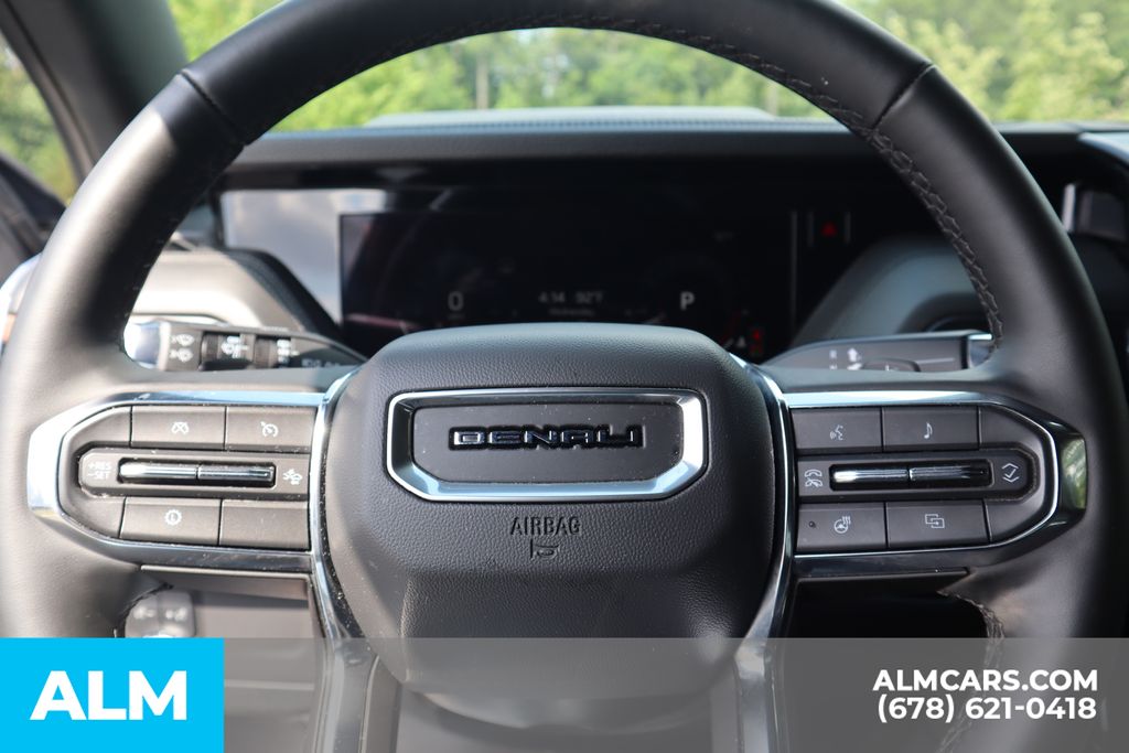 Used 2025 Black GMC Denali image 31