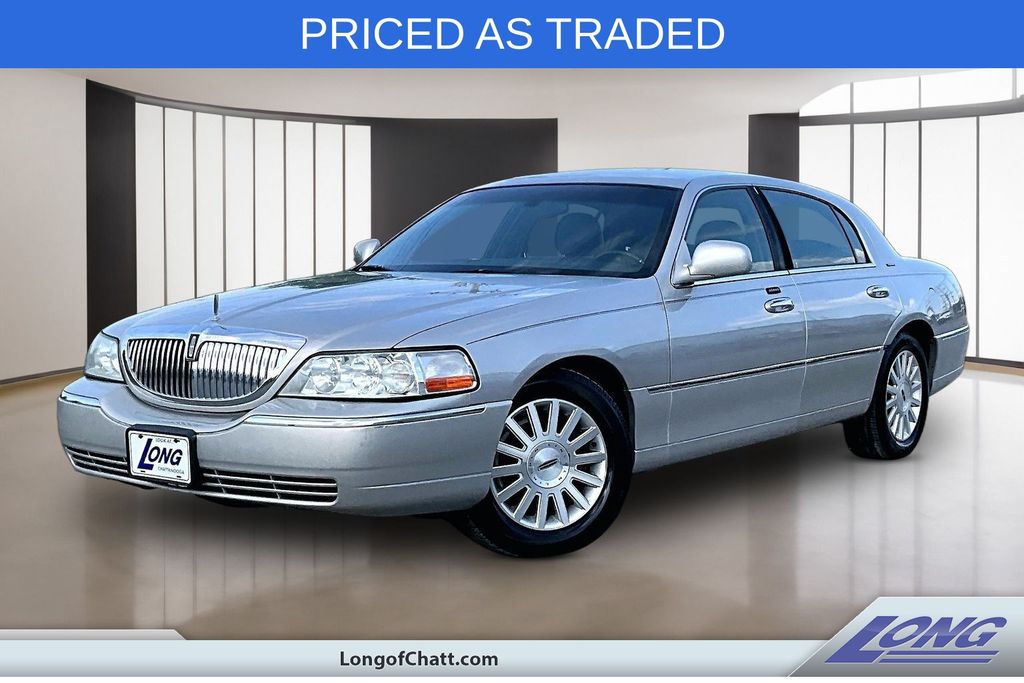 2004 Lincoln Town Car 