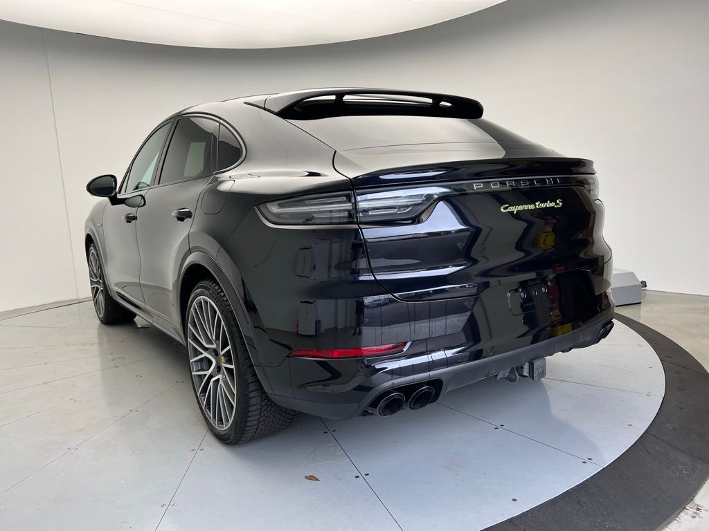 Thumbnail: 2022 Porsche  - 3