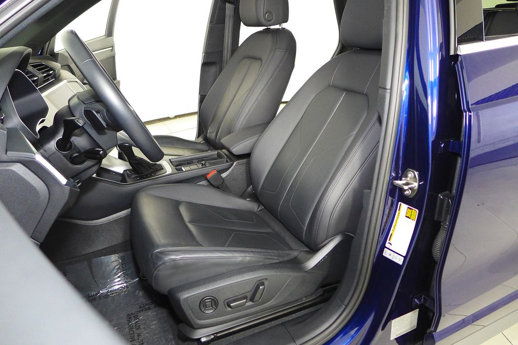 Thumbnail: 2022 Audi Q3 - 22