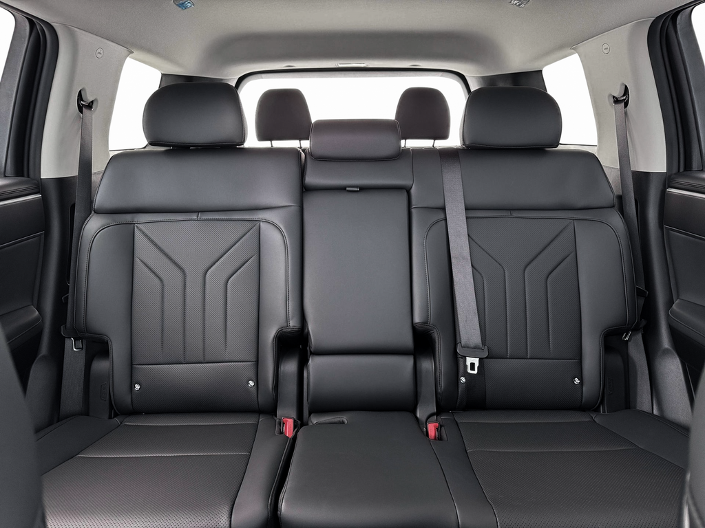 New 2026 Black Hyundai SEL image 16