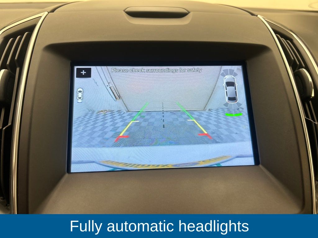 2016 Ford Edge Titanium photo 28