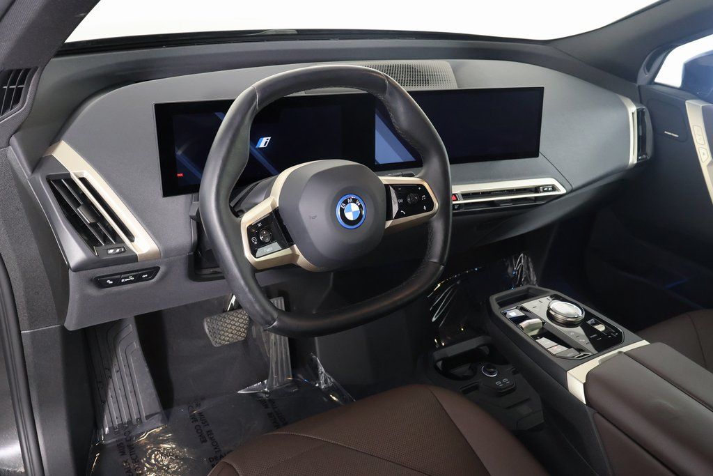 Thumbnail: 2023 BMW iX - 6