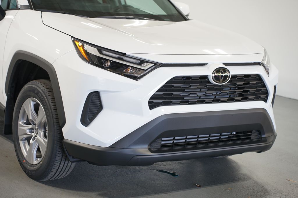 Thumbnail: 2025 Toyota RAV4 - 4