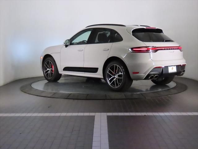 Thumbnail: 2026 Porsche Macan - 3