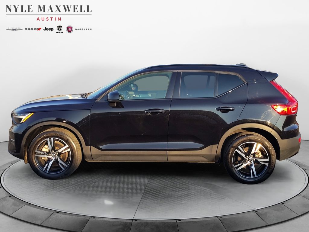 Used Car 2024 Volvo Xc40  B5 Core For Sale Under $30,000 In Austin, Texas