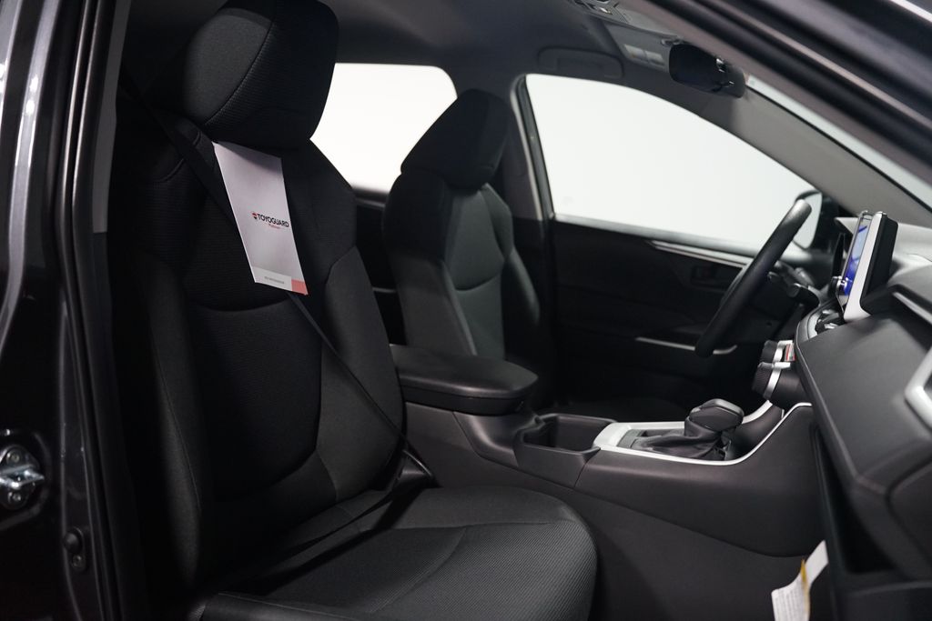 Thumbnail: 2025 Toyota RAV4 - 14