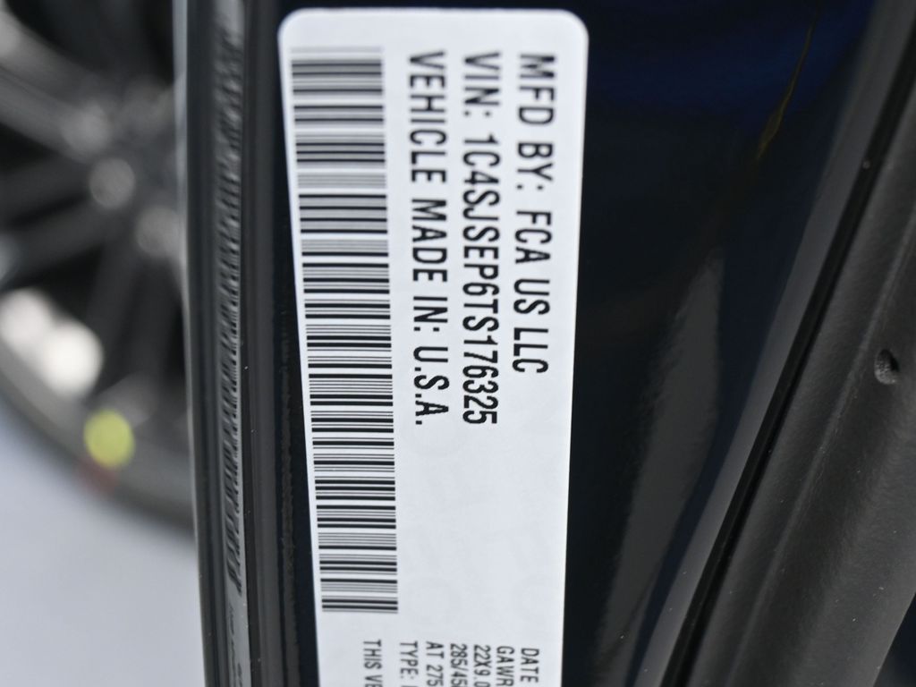 New 2026 High Gloss Black Jeep Summit Obsidian image 19