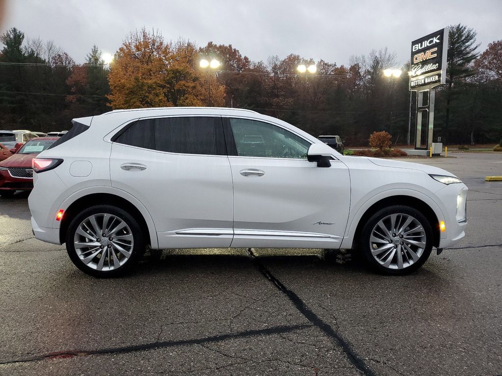 2025 Buick Envision Avenir 8