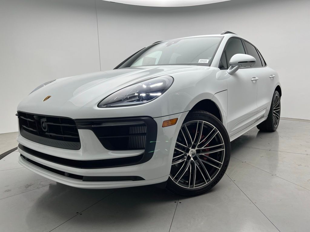 Thumbnail: 2025 Porsche Macan - 1