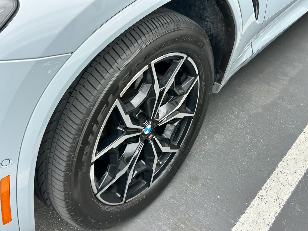 Thumbnail: 2023 BMW X4 - 3