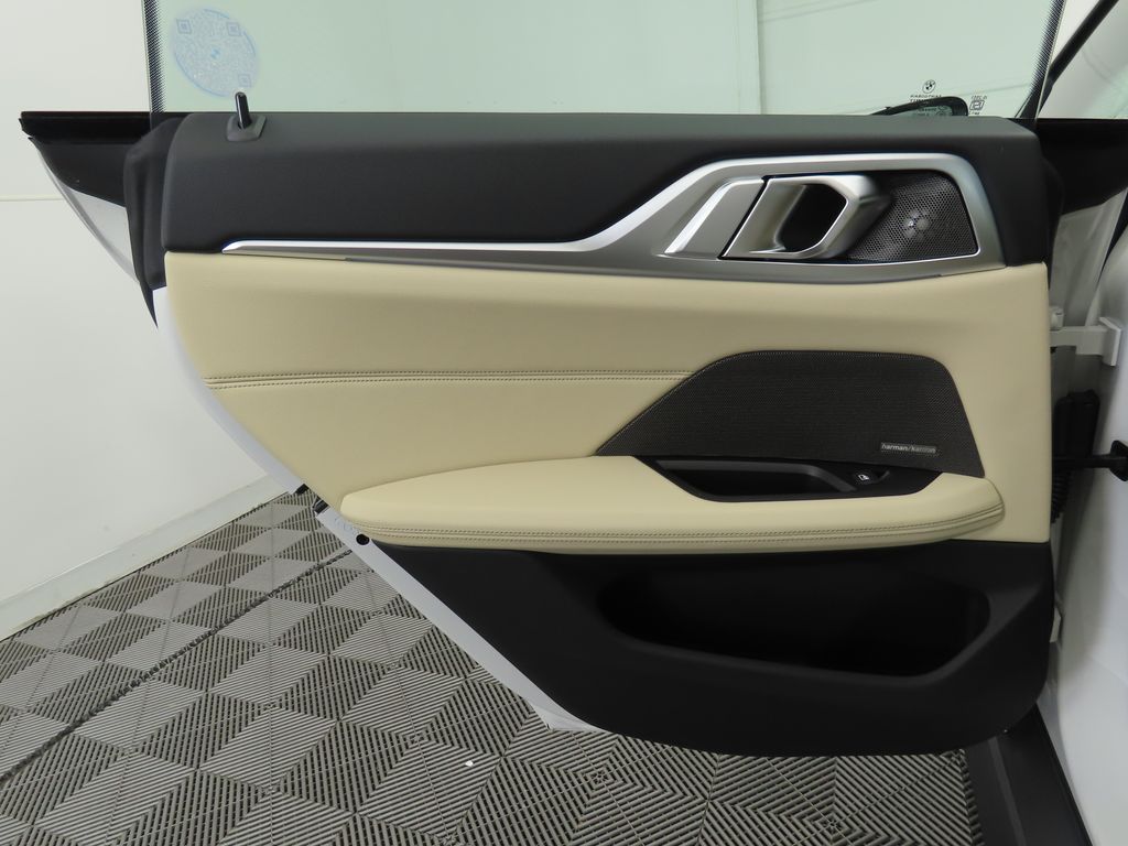 2025 BMW i4 xDrive40 27
