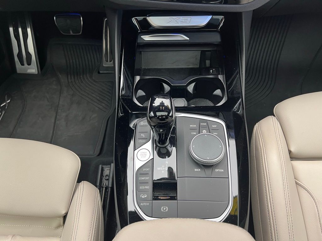 Thumbnail: 2022 BMW X3 - 12