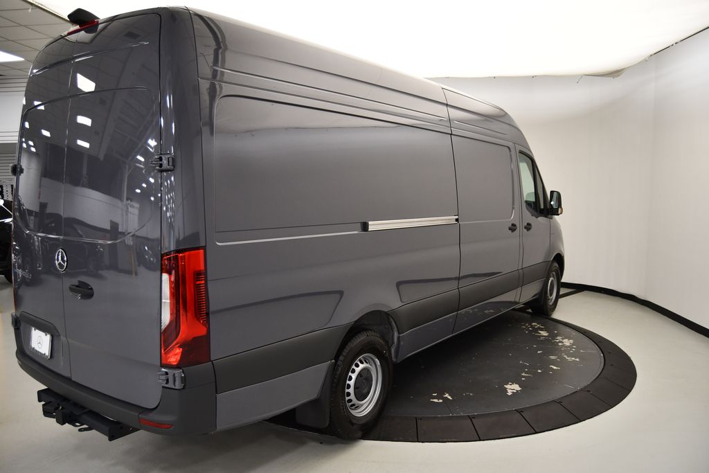 2024 Mercedes-Benz Sprinter 2500 5