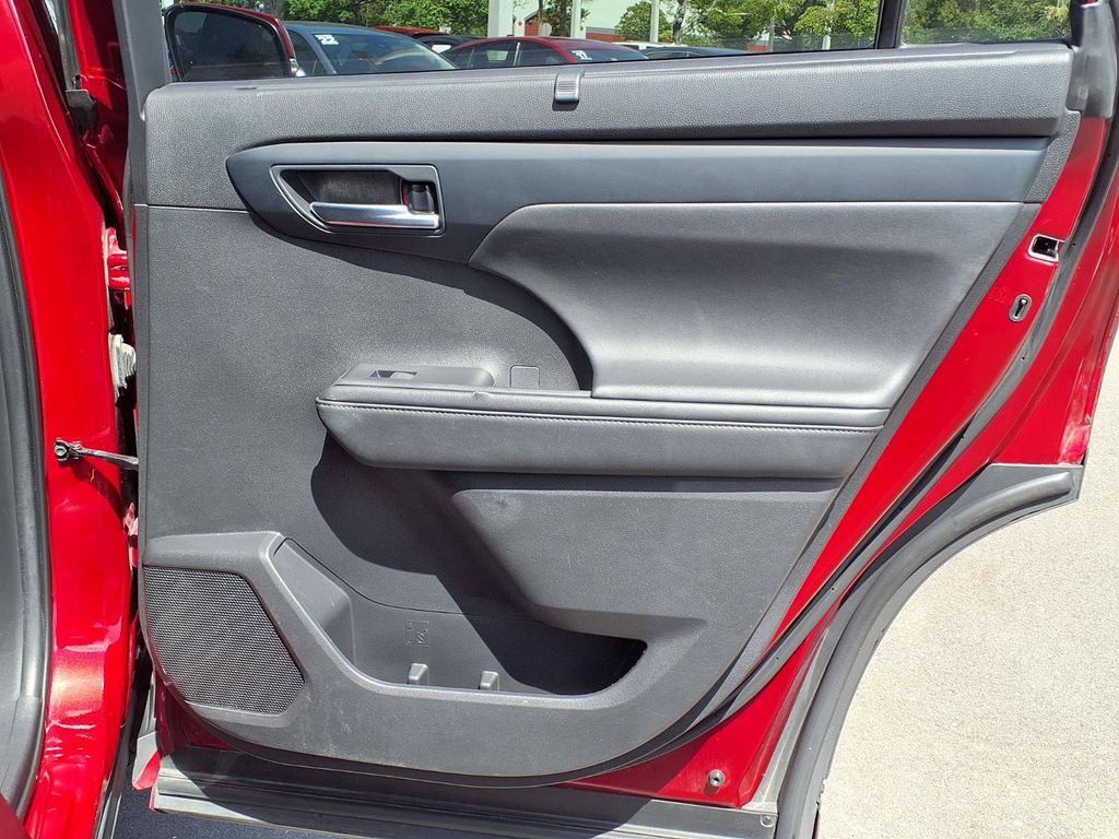Used 2020 Toyota Highlander SUV