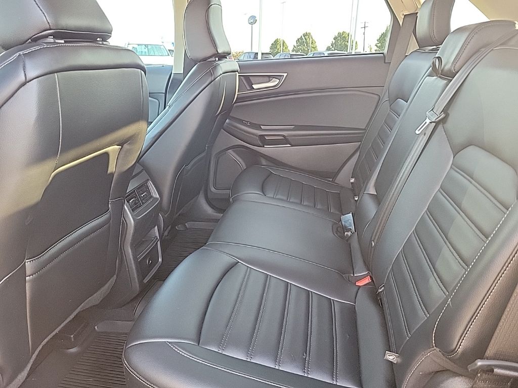 Used 2024 Ford Edge SUV