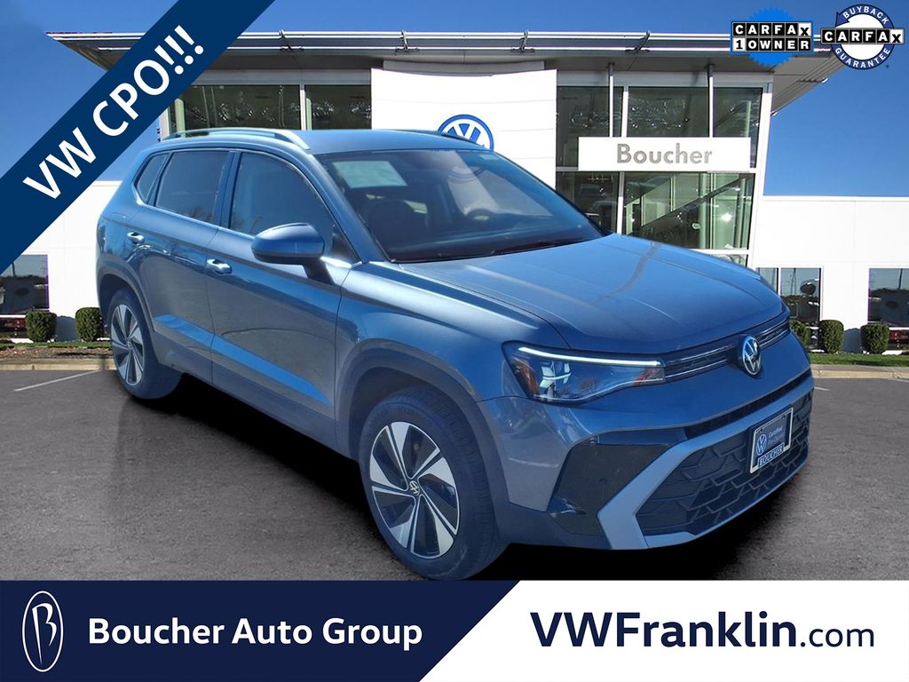 Platinum Gray Metallic 2025 Volkswagen Taos SE 4Motion SUV / Crossover All-Wheel Drive 8-Speed Automatic