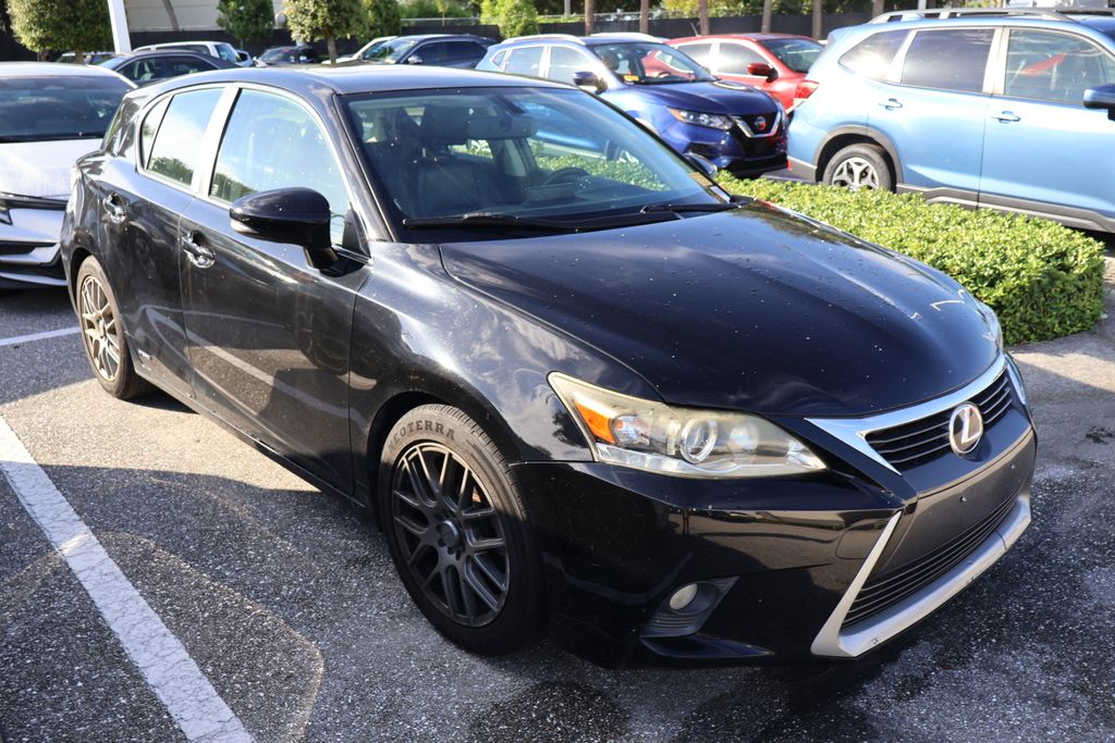 Thumbnail: 2014 Lexus CT - 6