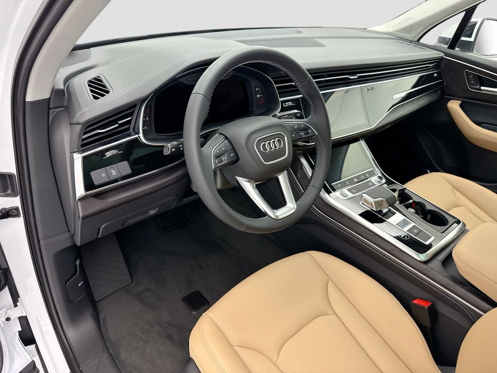 Thumbnail: 2026 Audi Q7 - 9