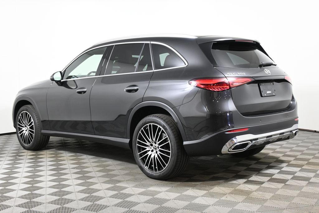 2025 Mercedes-Benz GLC 300 5