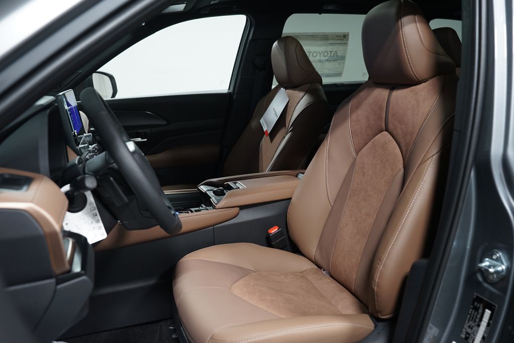 Thumbnail: 2026 Toyota Grand Highlander - 29