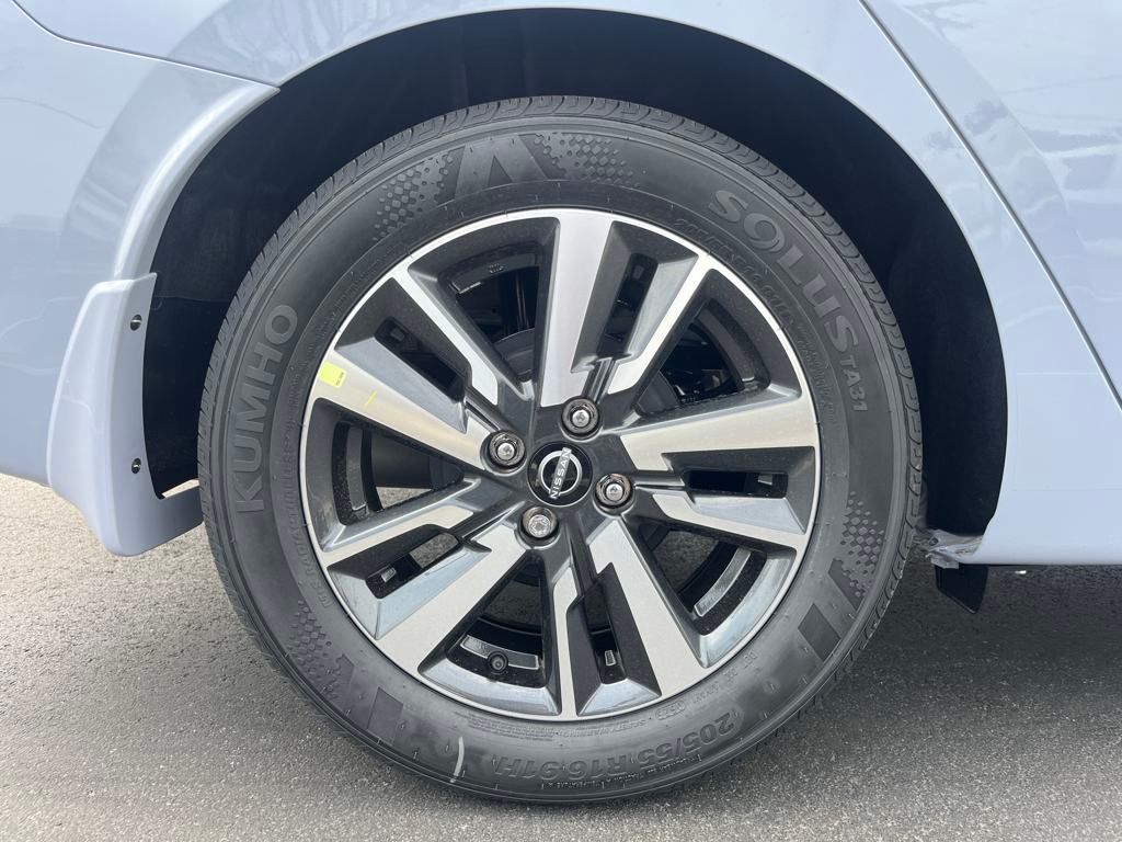 2025 Nissan Versa 1.6 SV photo