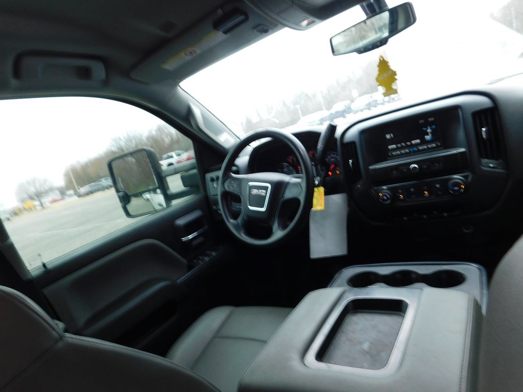 Thumbnail: 2018 GMC Sierra 2500 - 6