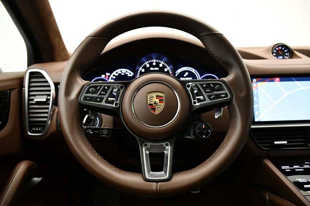 Thumbnail: 2020 Porsche Cayenne - 26