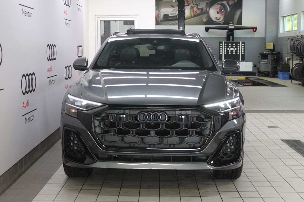 Thumbnail: 2026 Audi Q8 - 9