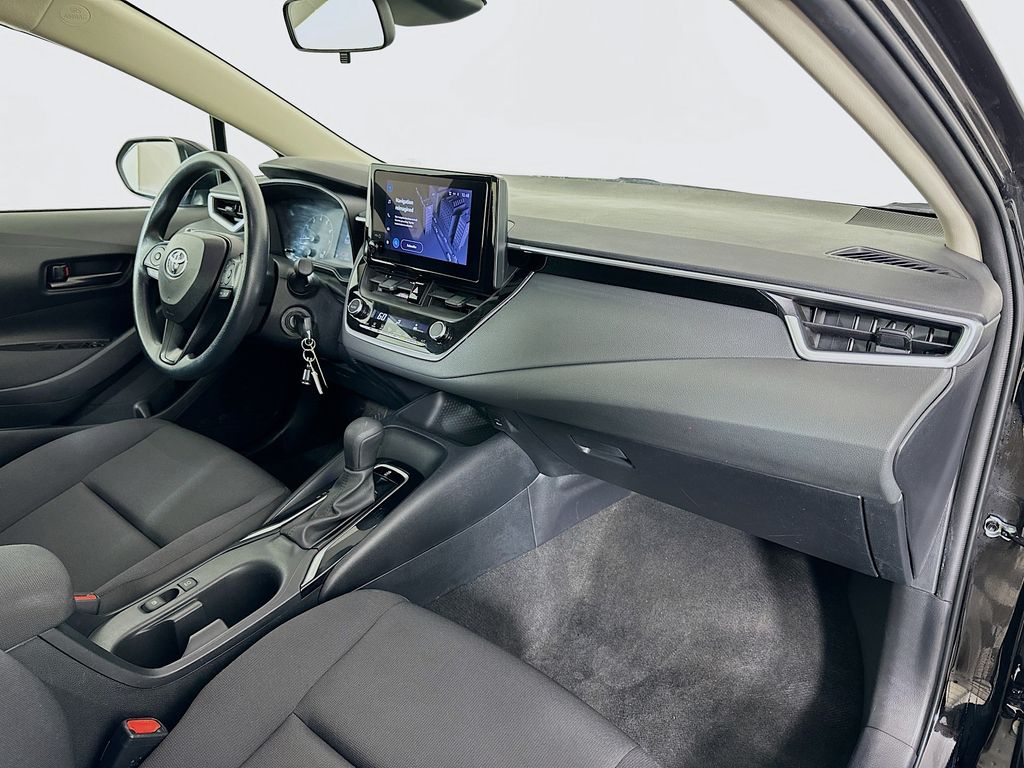 2024 Toyota Corolla LE 27