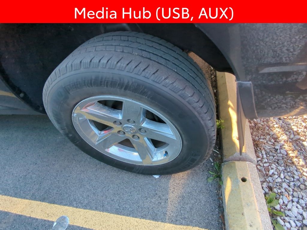 View vehicle photo 6