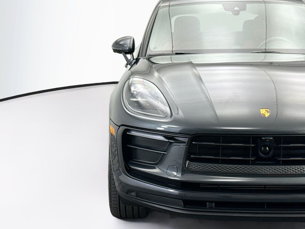 Thumbnail: 2025 Porsche Macan - 12