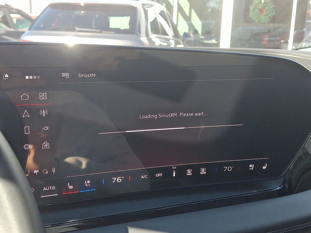 Thumbnail: 2025 Audi Q6 e-tron - 18