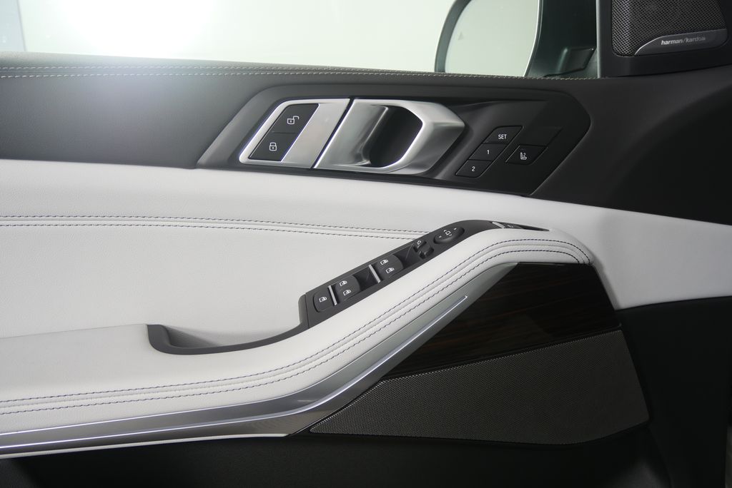 Thumbnail: 2026 BMW X5 - 8