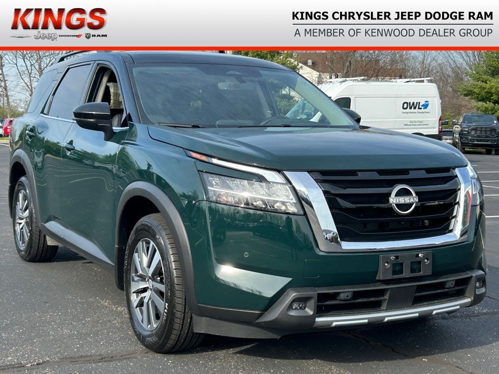 2024 Nissan Pathfinder SL 4WD