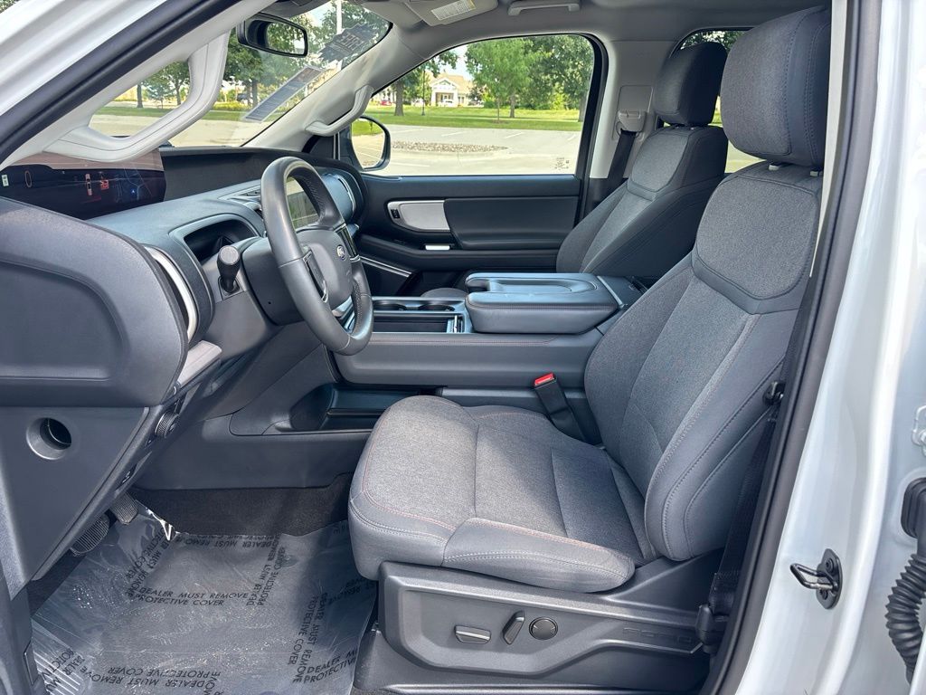 Used 2025 Ford Expedition SUV