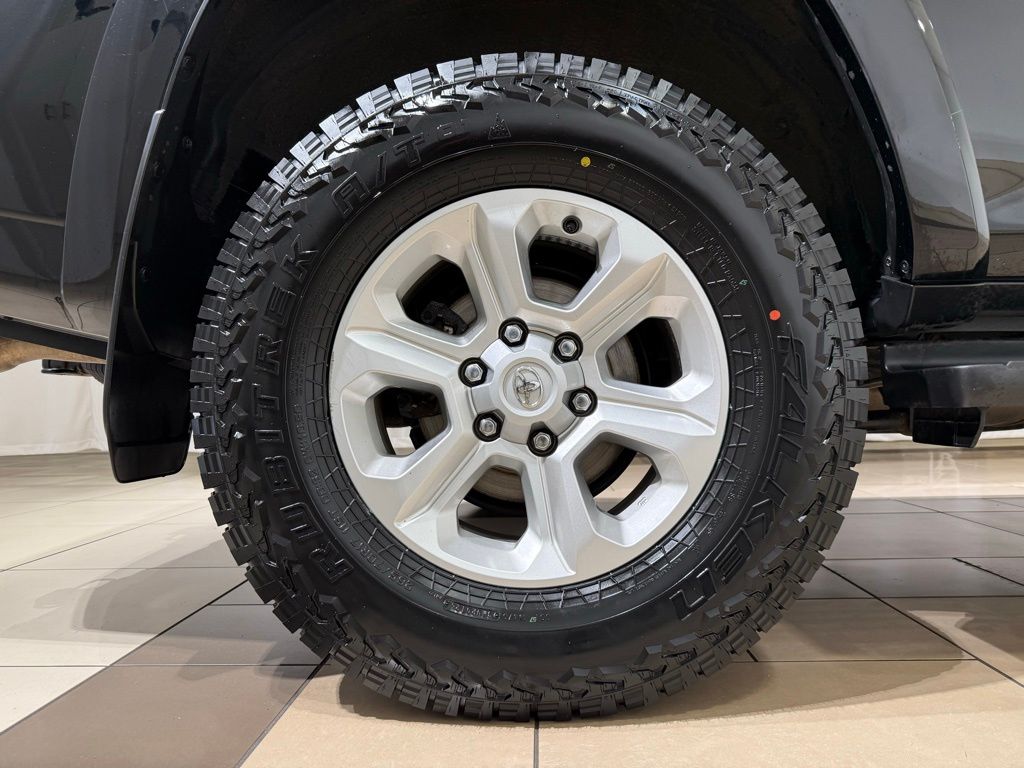 Thumbnail: 2024 Toyota 4Runner - 9