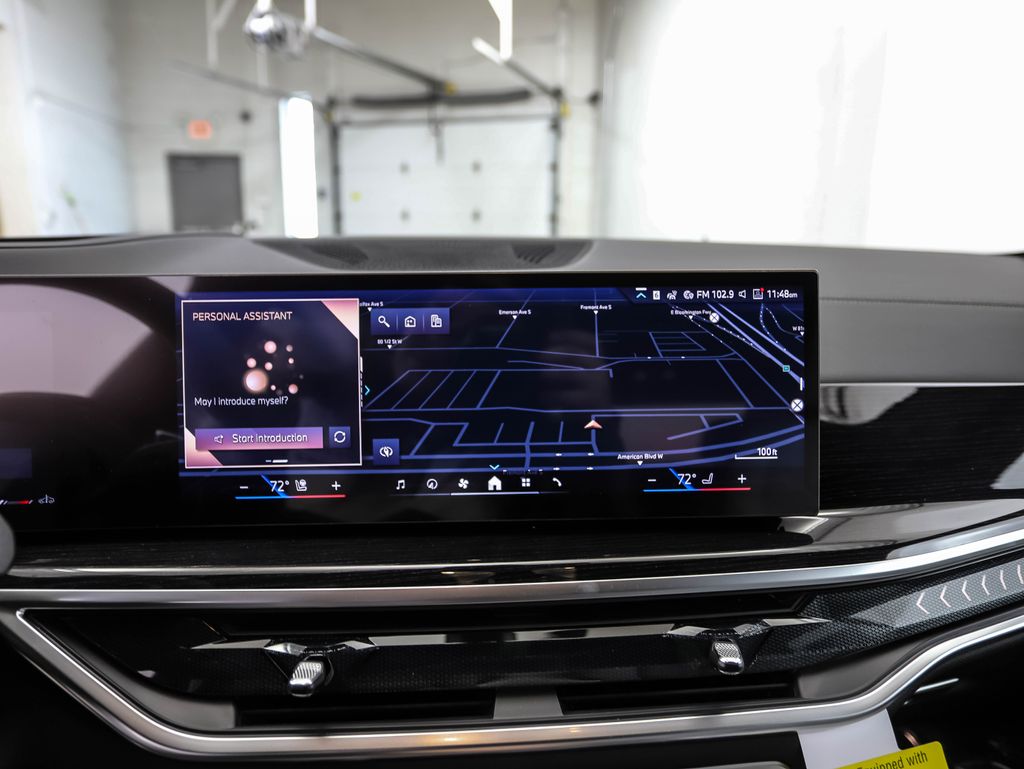 Thumbnail: 2026 BMW X7 - 15