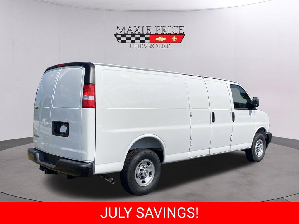 New 2026 Chevrolet Express 2500 Van