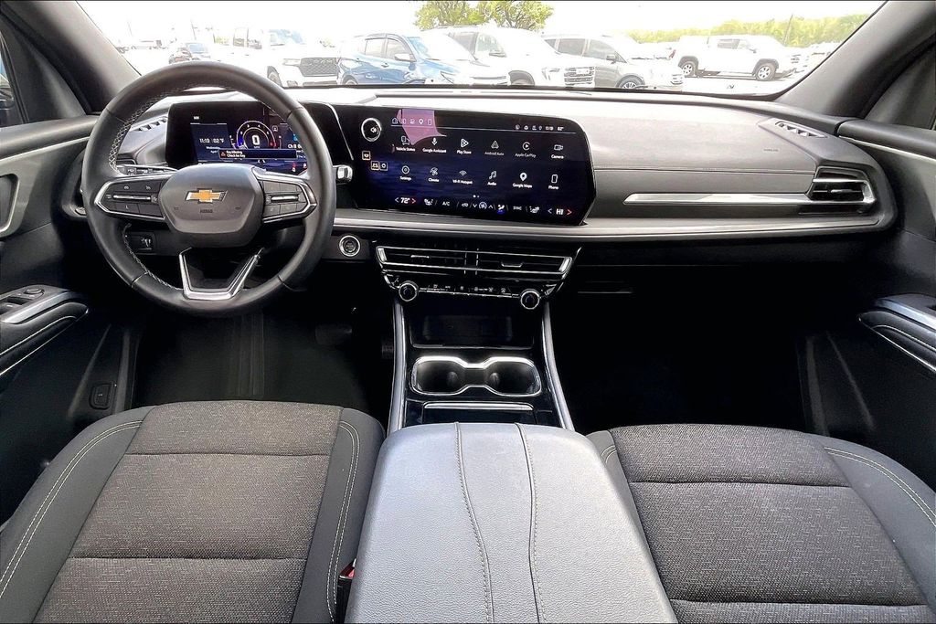 Used 2024 Chevrolet Traverse LT 4D Sport Utility