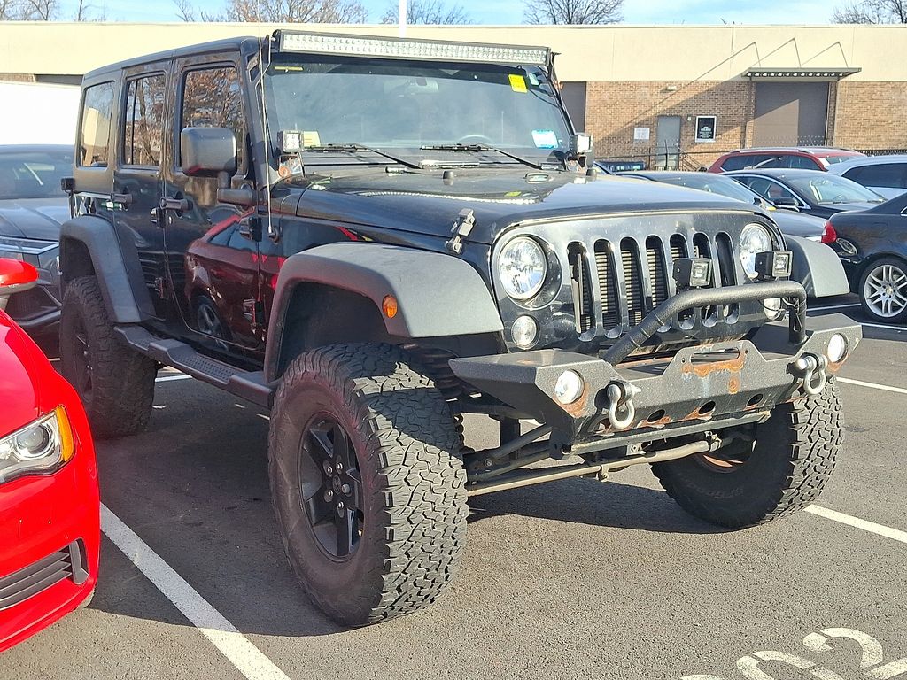 Thumbnail: 2015 Jeep Wrangler - 3