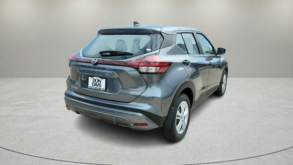 2025 Nissan Kicks Play