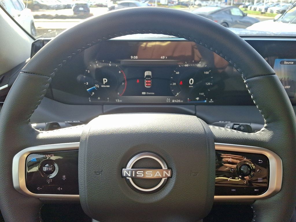 2025 Nissan Armada SV 9