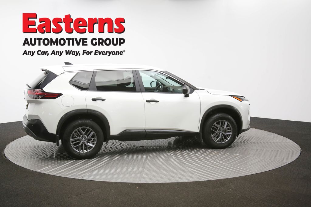 Used 2022 White Nissan S image 43