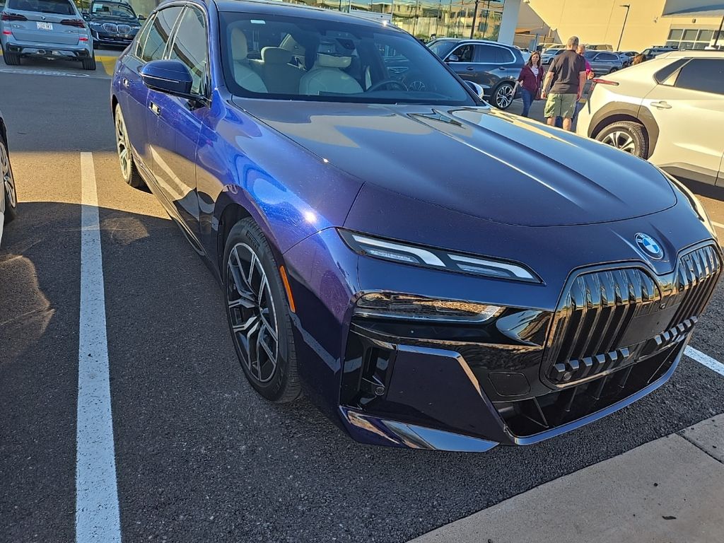 Thumbnail: 2023 BMW 7 Series - 2