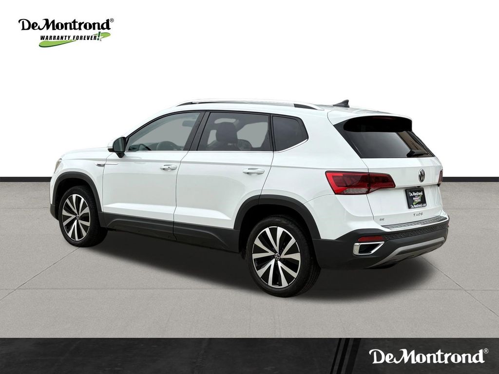 2022 Volkswagen Taos 1.5T SE White at DeMontrond Auto Country