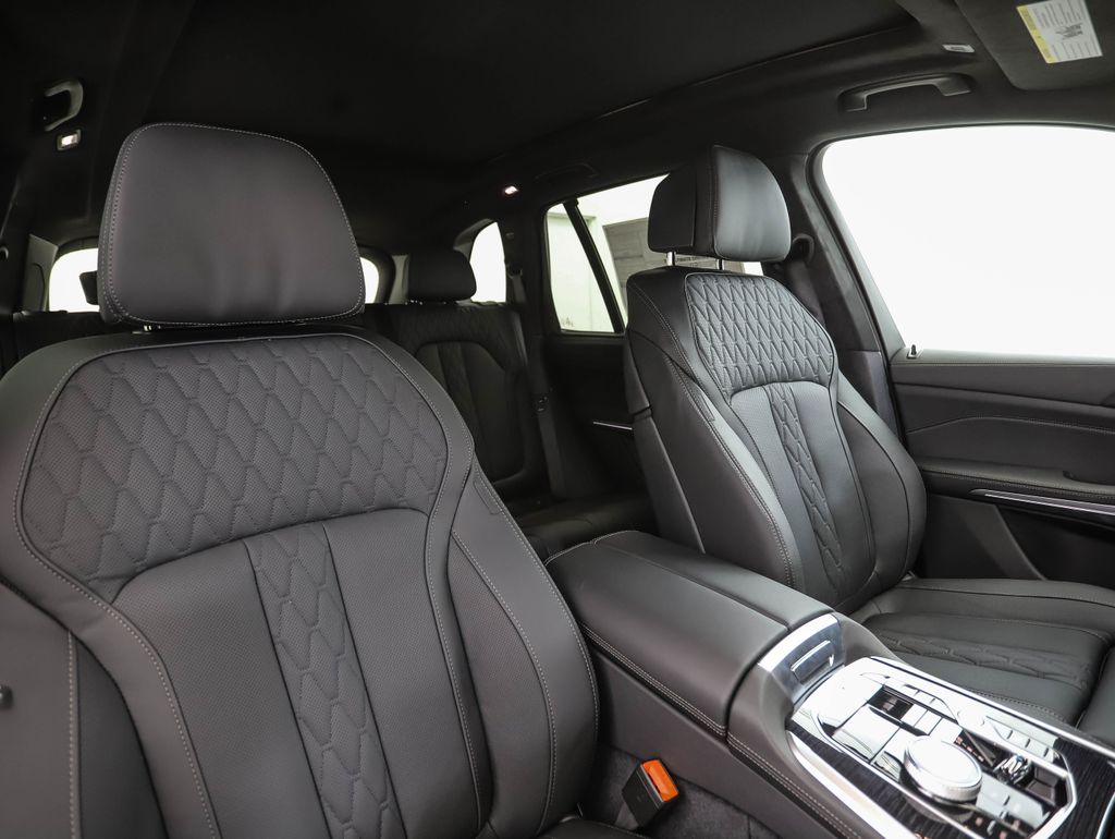 Thumbnail: 2026 BMW X5 - 32