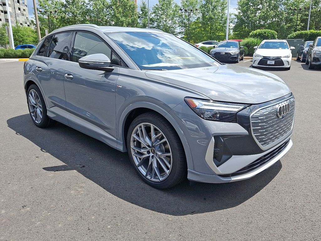 Thumbnail: 2025 Audi Q4 e-tron - 2
