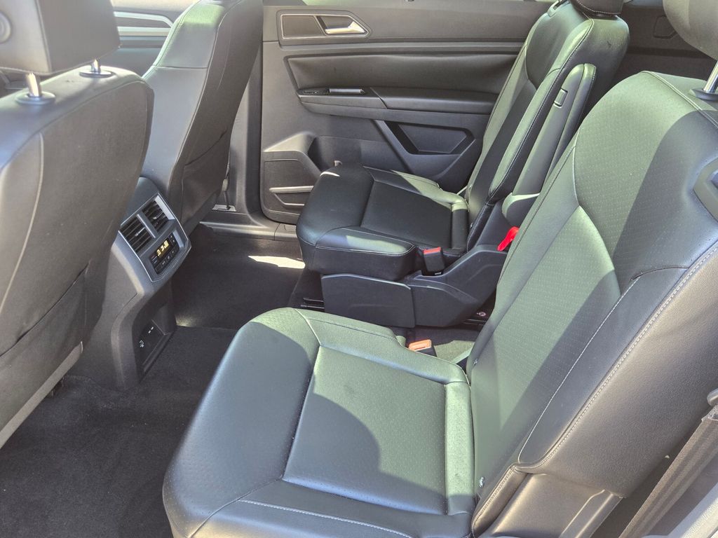 2018 Volkswagen Atlas - $14,900